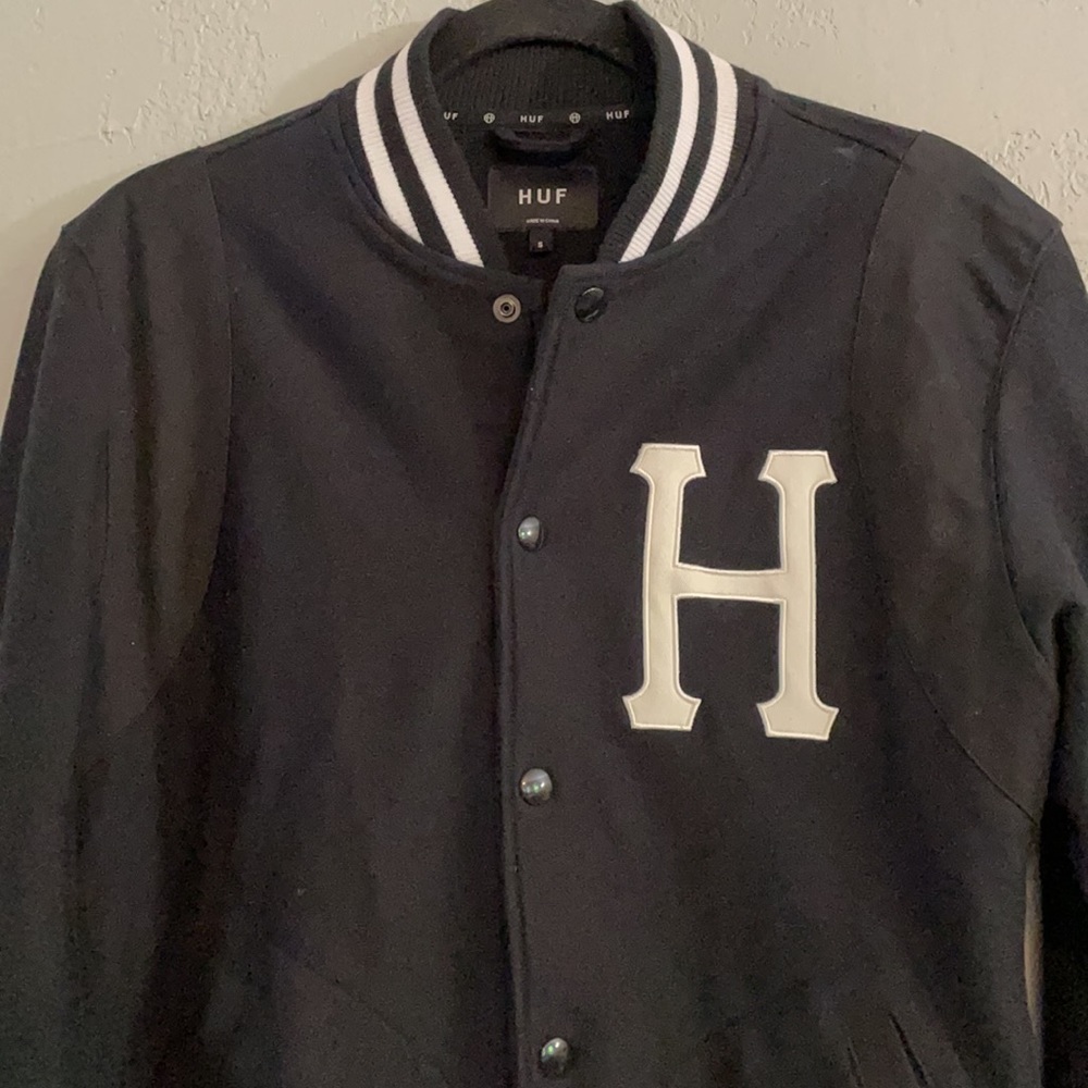 ⚡️HP⚡️HUF Classic H Varsity Jacket - Picture 3 of 7